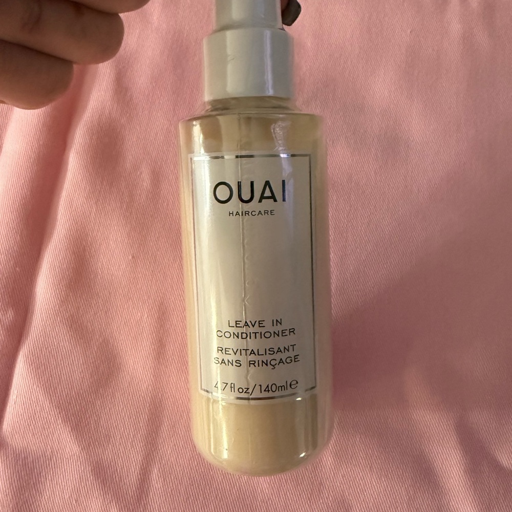 OUAI Leave-In Conditioner - Cream and White